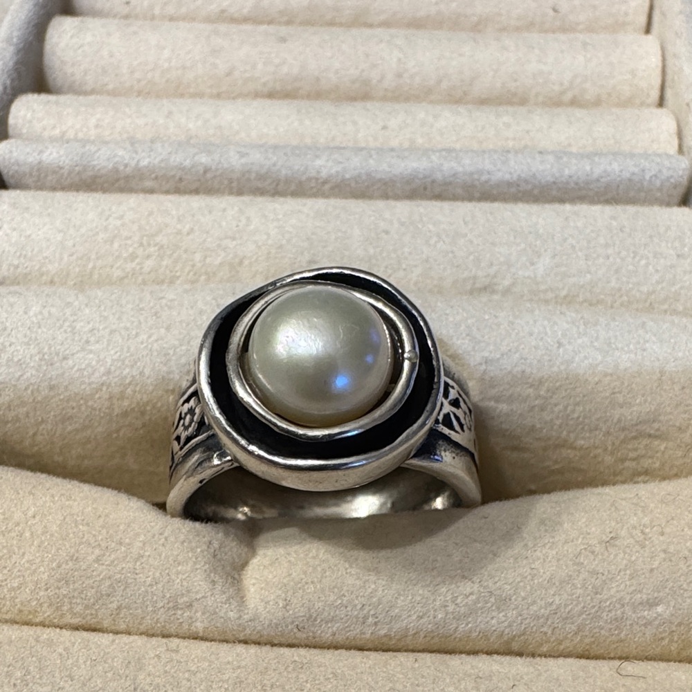 Didae Shablool Silver and Black Pearl Ring